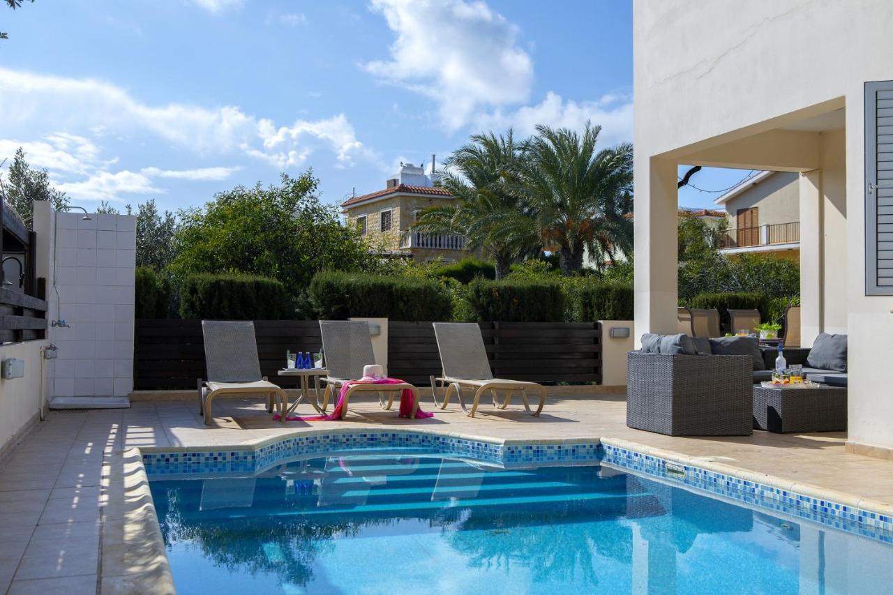 Villa Mesogeios 39 Paralimni Exterior foto
