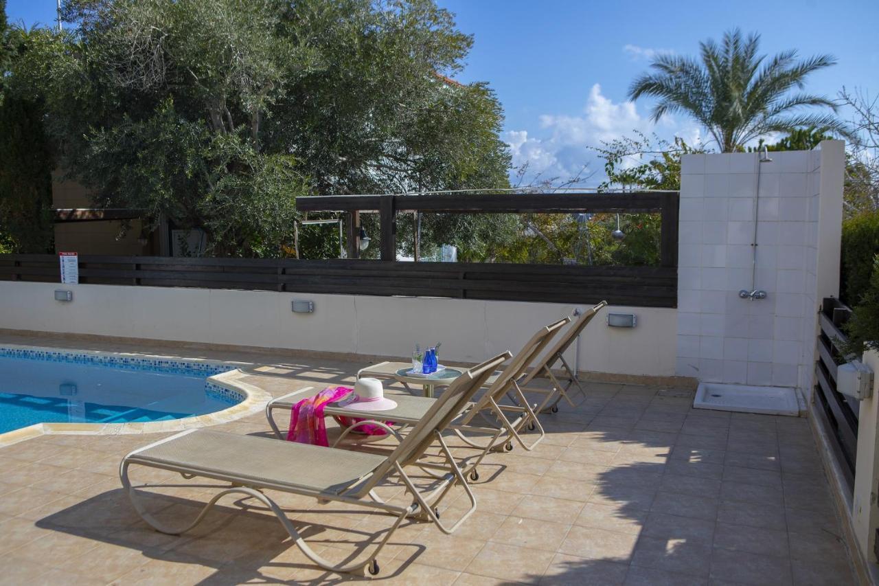 Villa Mesogeios 39 Paralimni Exterior foto