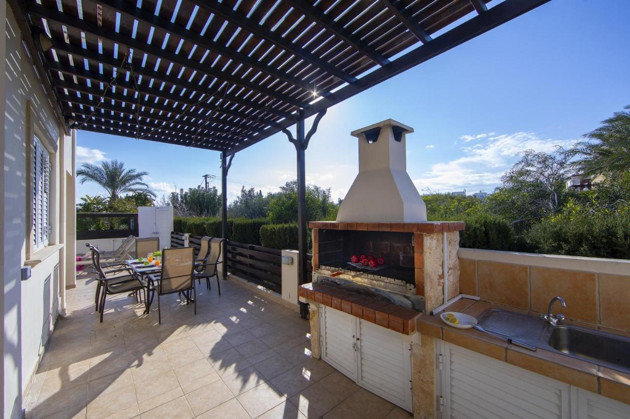 Villa Mesogeios 39 Paralimni Exterior foto