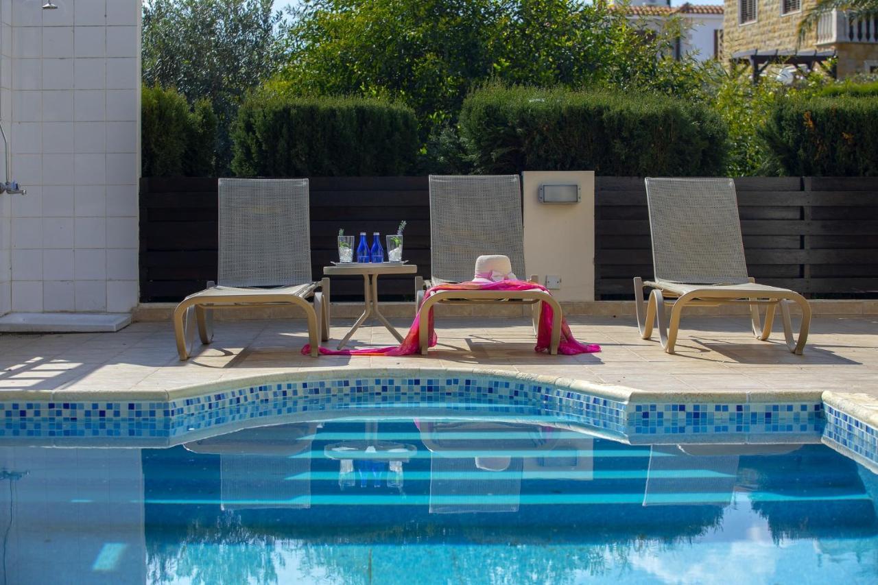 Villa Mesogeios 39 Paralimni Exterior foto