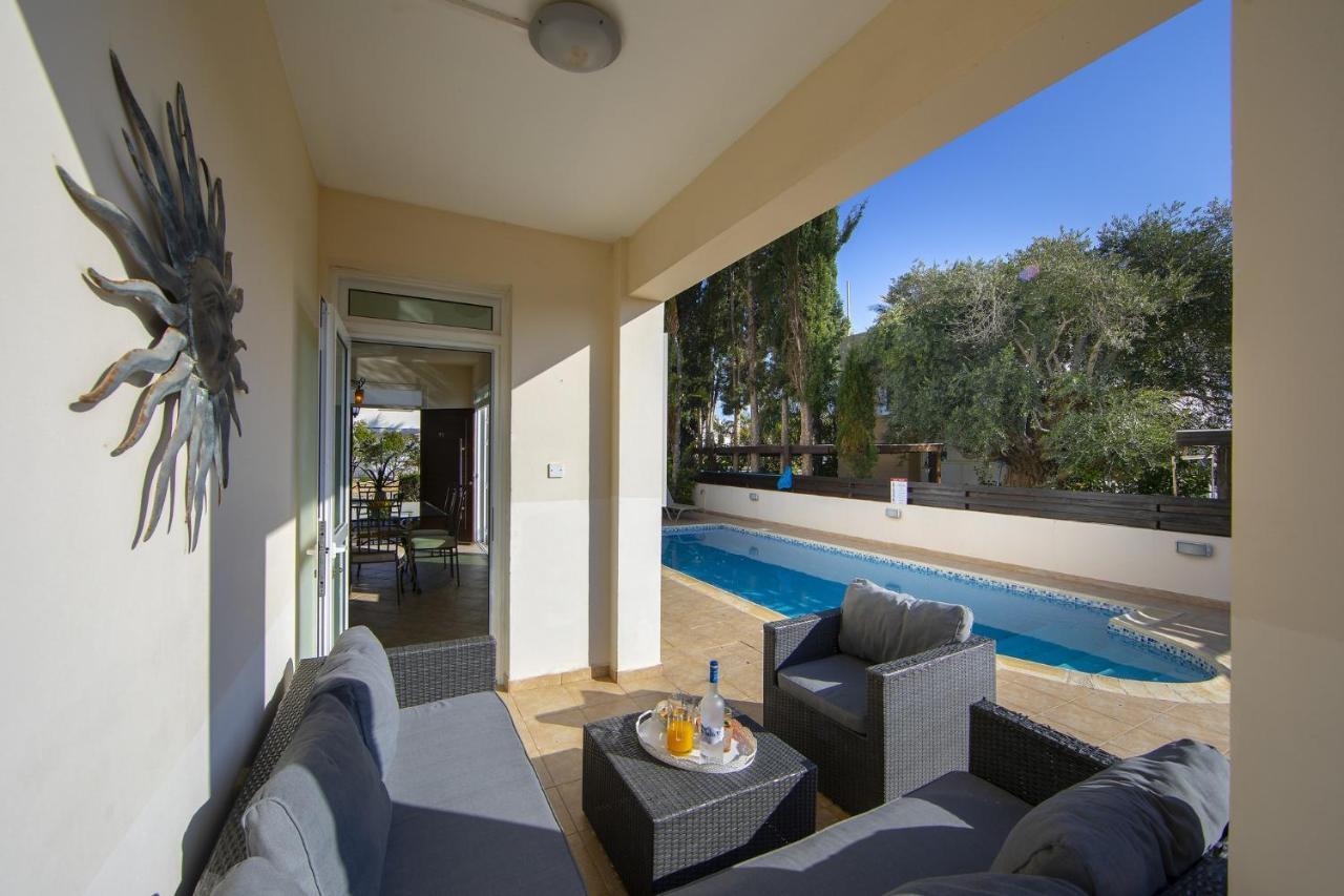 Villa Mesogeios 39 Paralimni Exterior foto