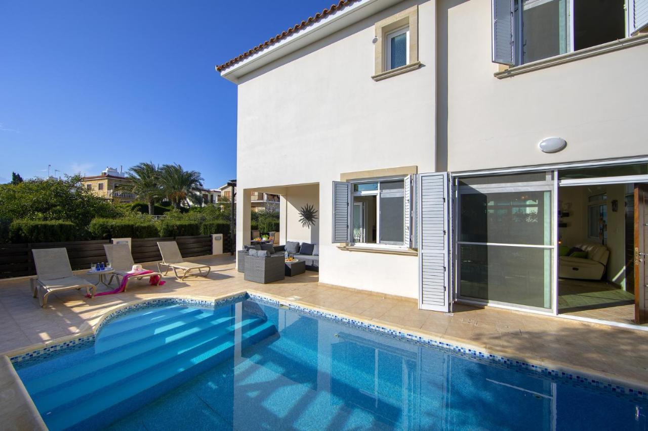 Villa Mesogeios 39 Paralimni Exterior foto