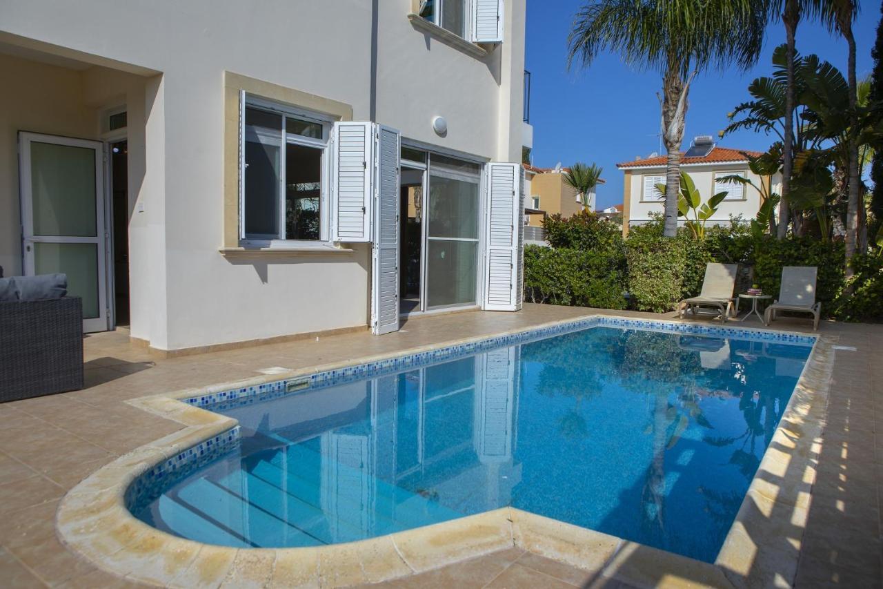 Villa Mesogeios 39 Paralimni Exterior foto